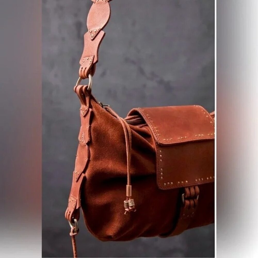 Free People We The Free Silvie Studded Sling Bag Crossbody Cognac NWT Leather - Picture 2 of 10